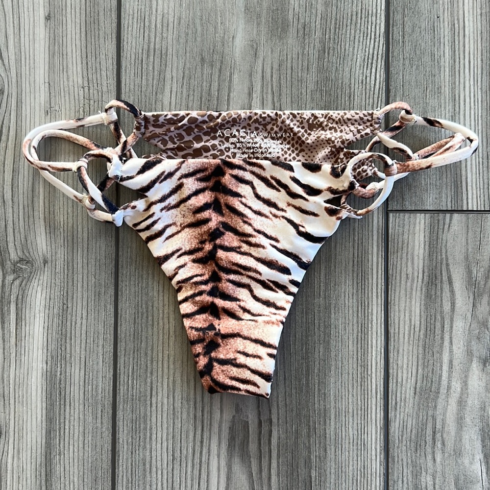 ACACIA Rare Tiger Print Bottoms